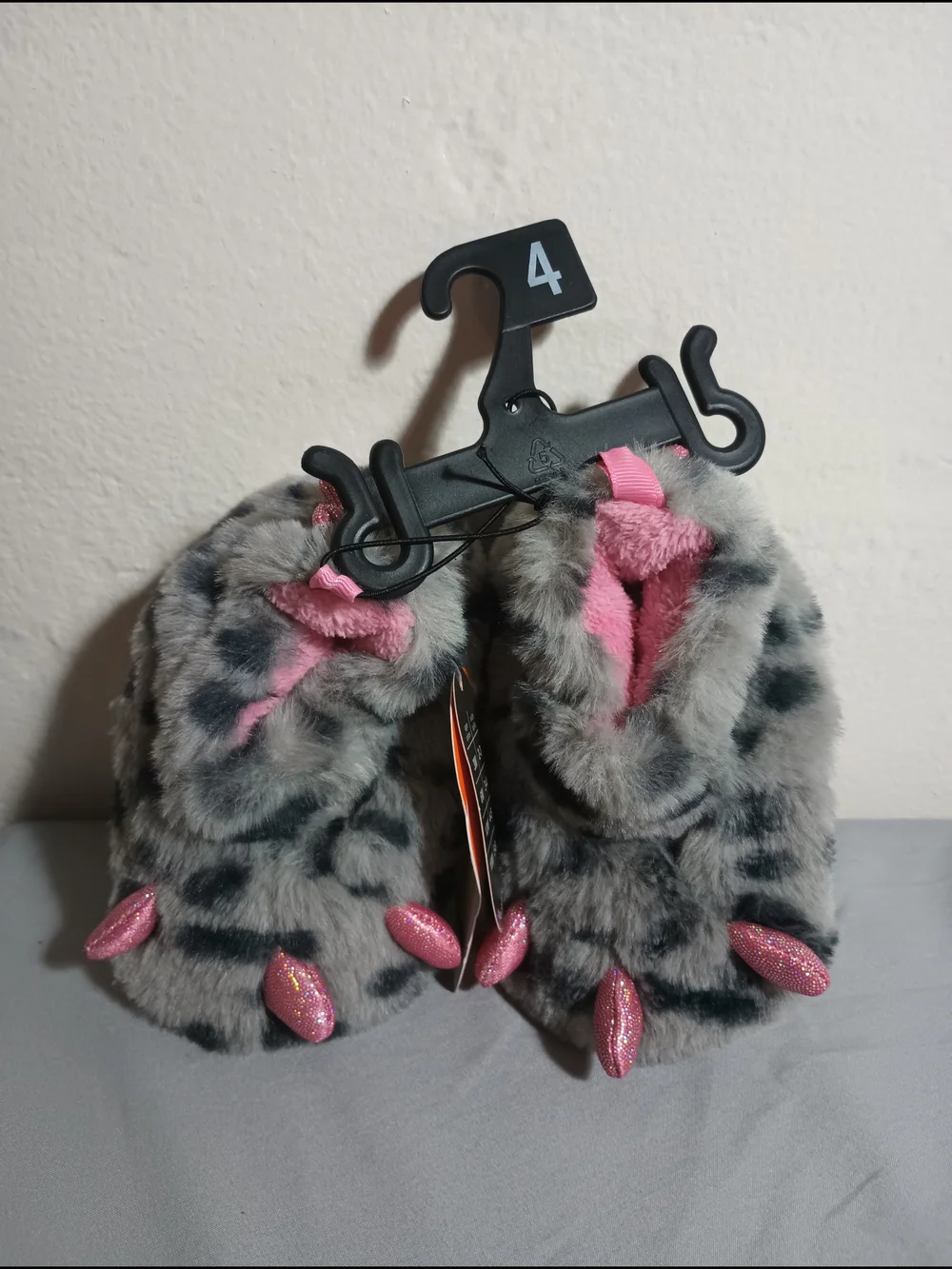 Wonder Nation Infant Claw Slippers